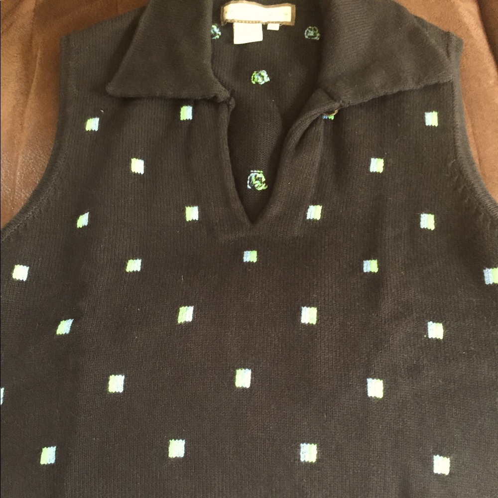 Women’s sleeveless sweater